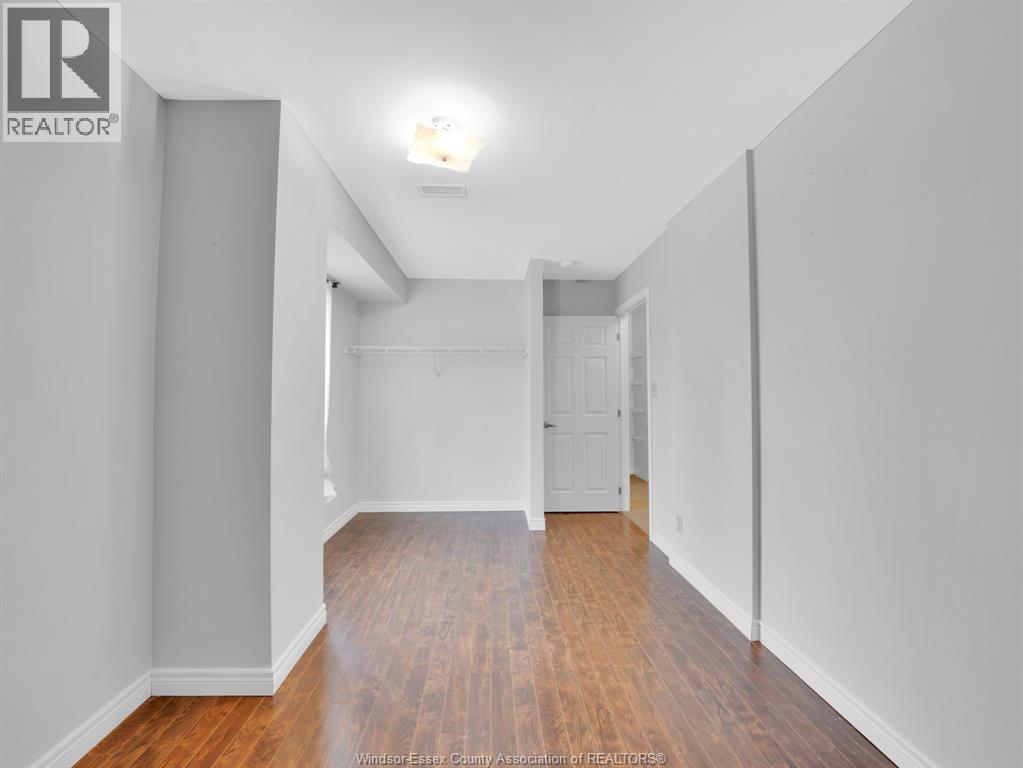 2929 Donnelly, Windsor, ON - Indoor Photo Showing Other Room