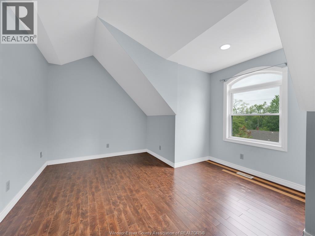 2929 Donnelly, Windsor, ON - Indoor Photo Showing Other Room