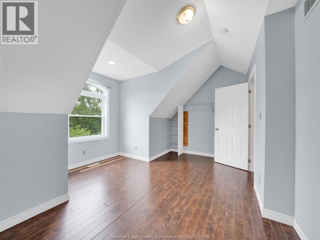 2929 Donnelly, Windsor, ON - Indoor Photo Showing Other Room