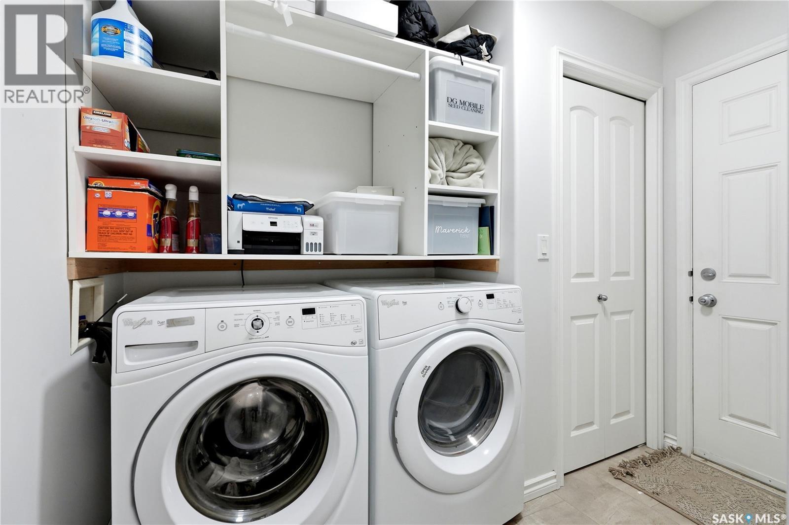 668 Lehrer Crescent, Saskatoon, SK - Indoor Photo Showing Laundry Room