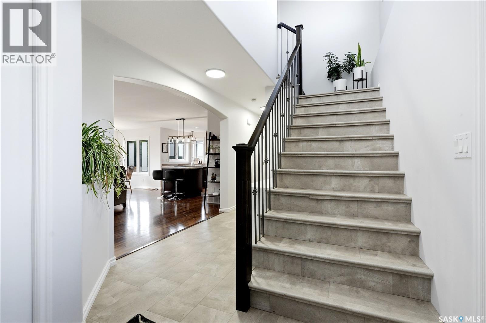 668 Lehrer Crescent, Saskatoon, SK - Indoor Photo Showing Other Room