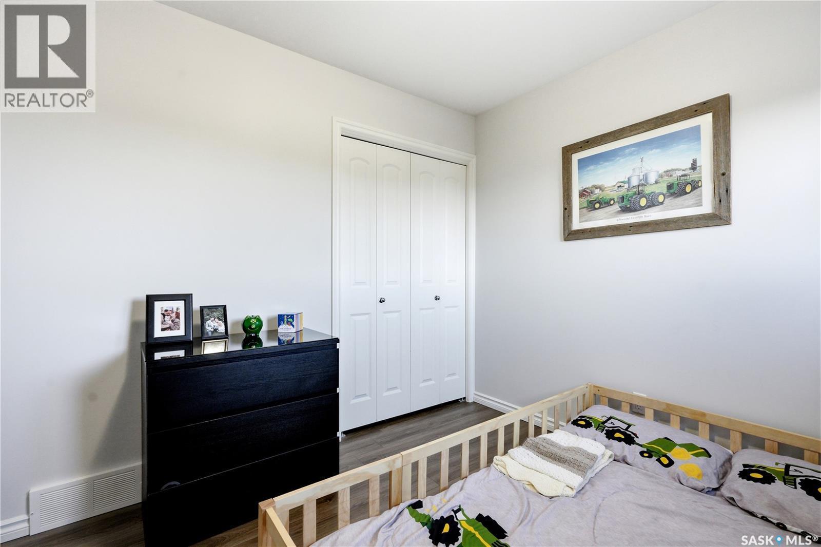 668 Lehrer Crescent, Saskatoon, SK - Indoor Photo Showing Bedroom