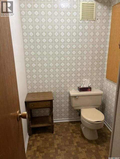 203 Argyle Street, Regina, SK - Indoor Photo Showing Bathroom