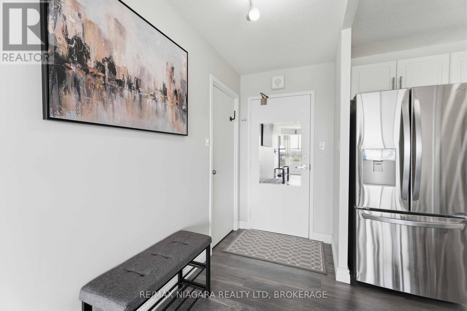 1207 - 7 Gale Crescent, St. Catharines (E. Chester), ON - Indoor Photo Showing Other Room