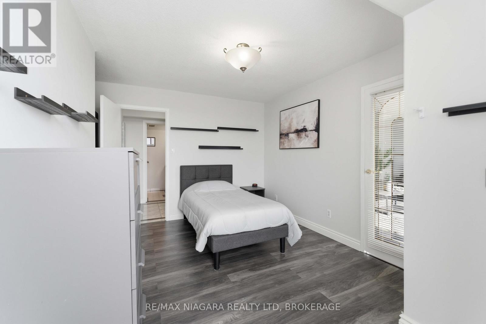 Main bedroom - 1207 - 7 Gale Crescent, St. Catharines (E. Chester), ON - Indoor Photo Showing Bedroom