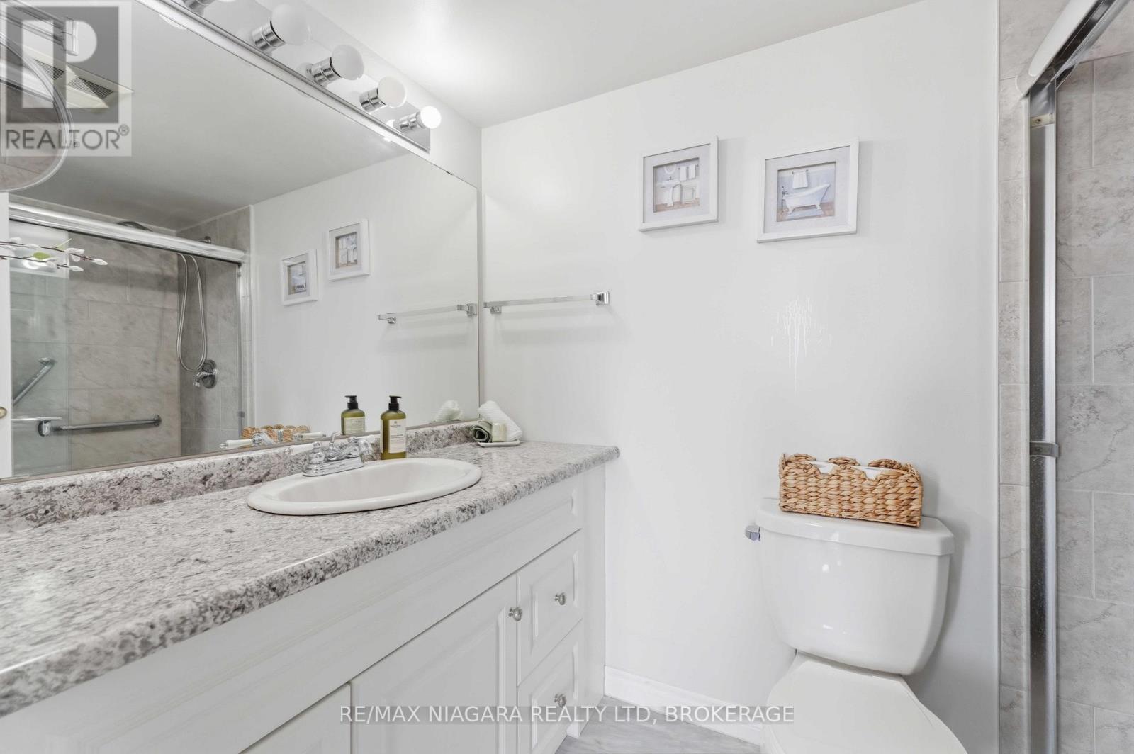 master bathroom ensuite - 1207 - 7 Gale Crescent, St. Catharines (E. Chester), ON - Indoor Photo Showing Bathroom