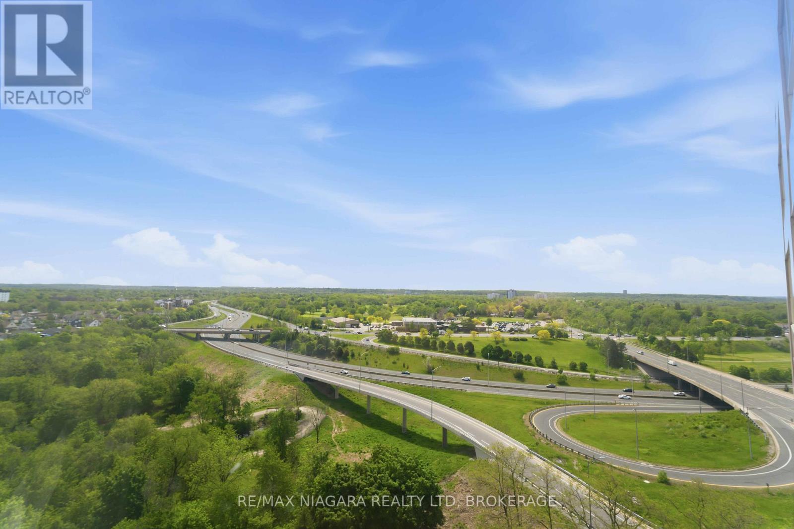South view - 1207 - 7 Gale Crescent, St. Catharines (E. Chester), ON - Outdoor With View