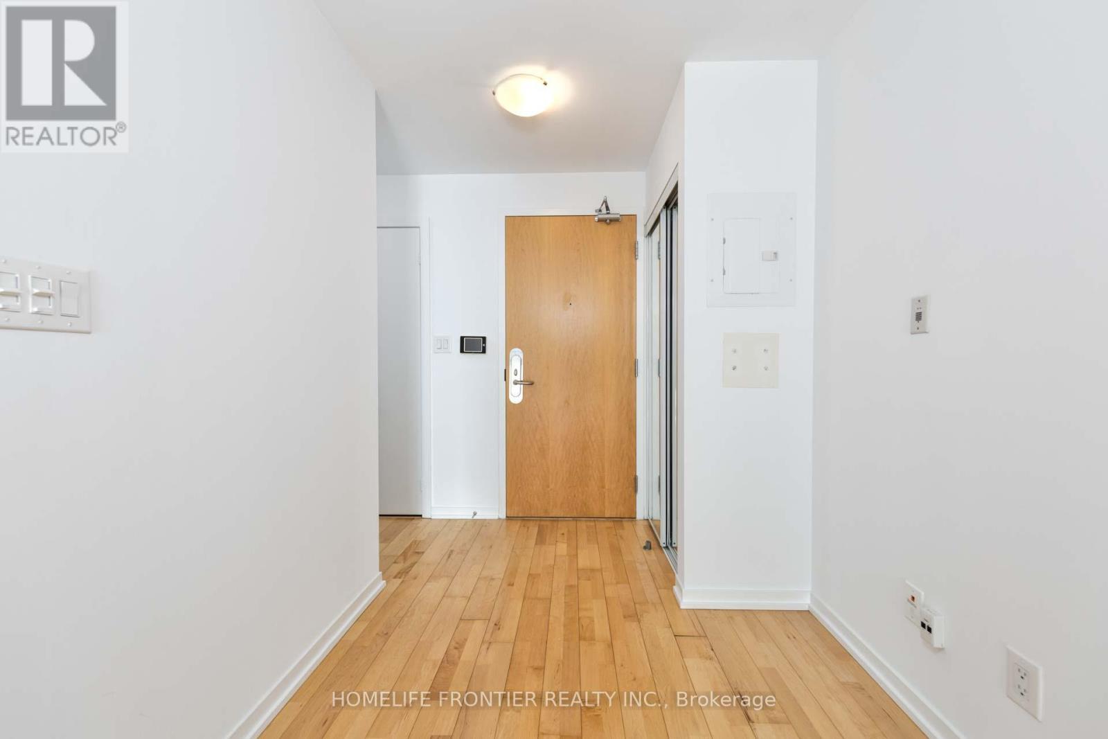 2111 - 65 Bremner Boulevard, Toronto, ON - Indoor Photo Showing Other Room