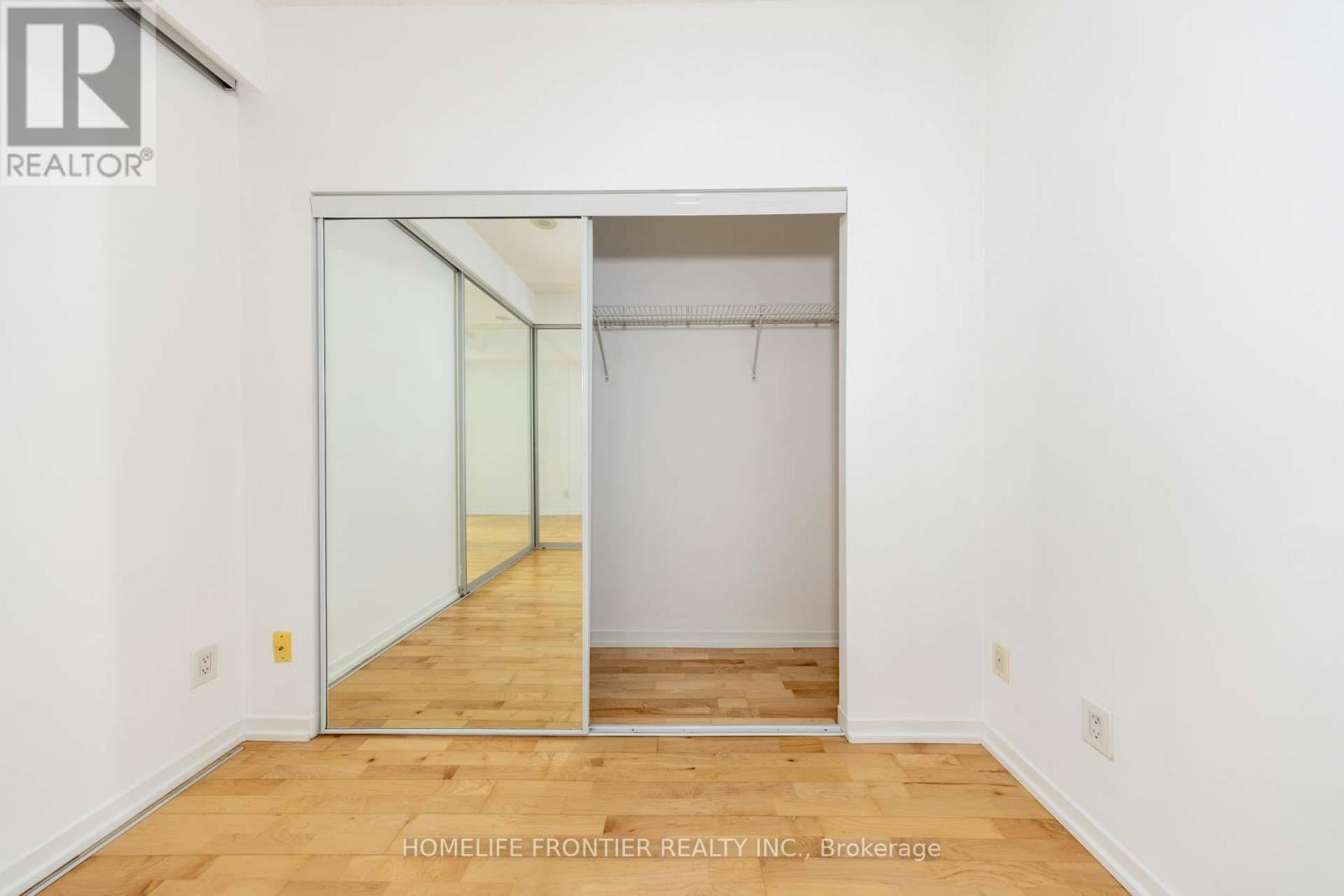 2111 - 65 Bremner Boulevard, Toronto, ON - Indoor Photo Showing Other Room