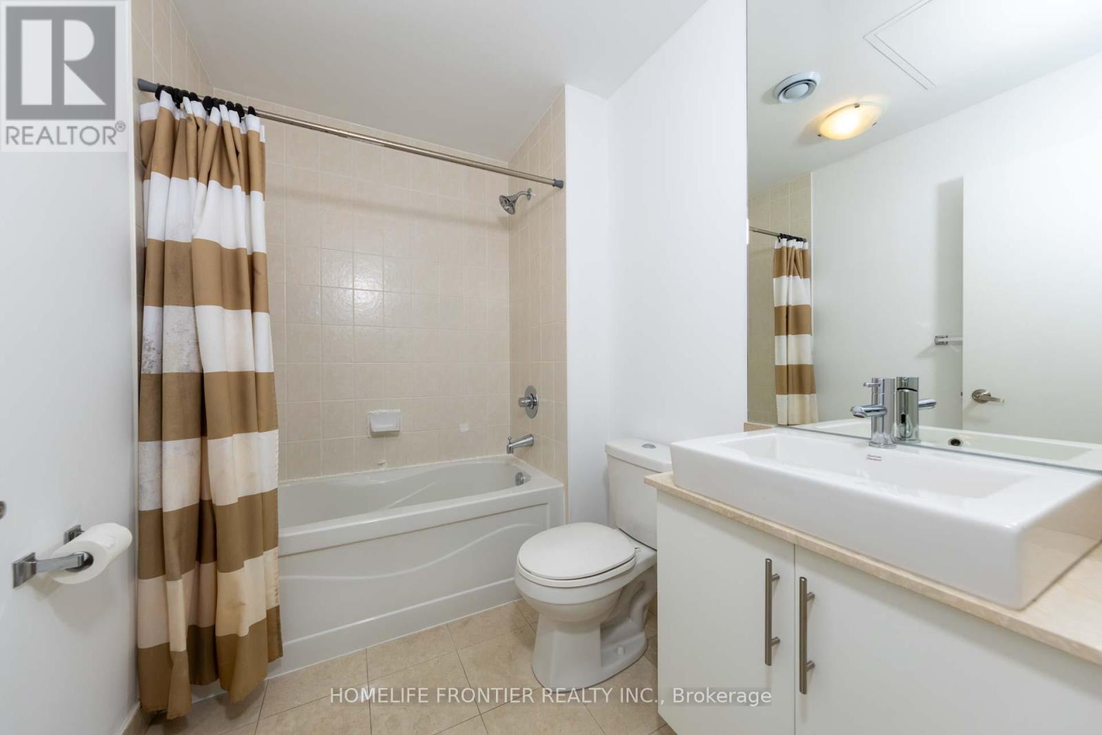 2111 - 65 Bremner Boulevard, Toronto, ON - Indoor Photo Showing Bathroom