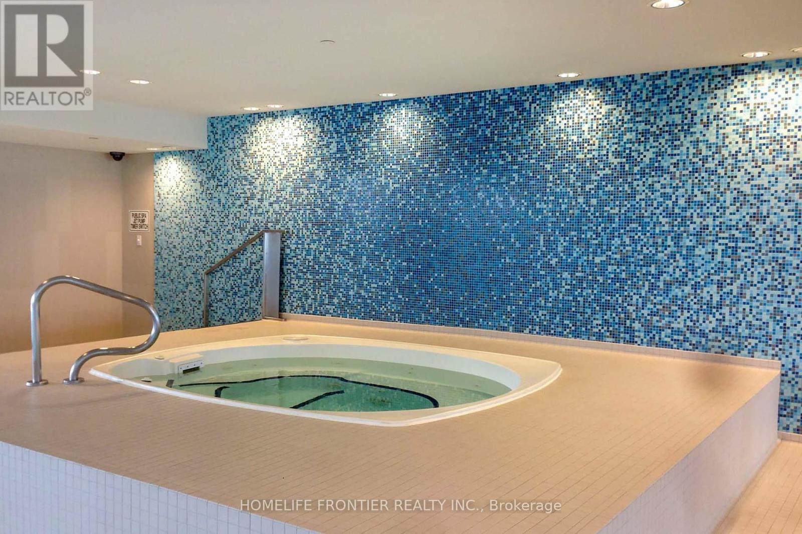 2111 - 65 Bremner Boulevard, Toronto, ON - Indoor Photo Showing Other Room