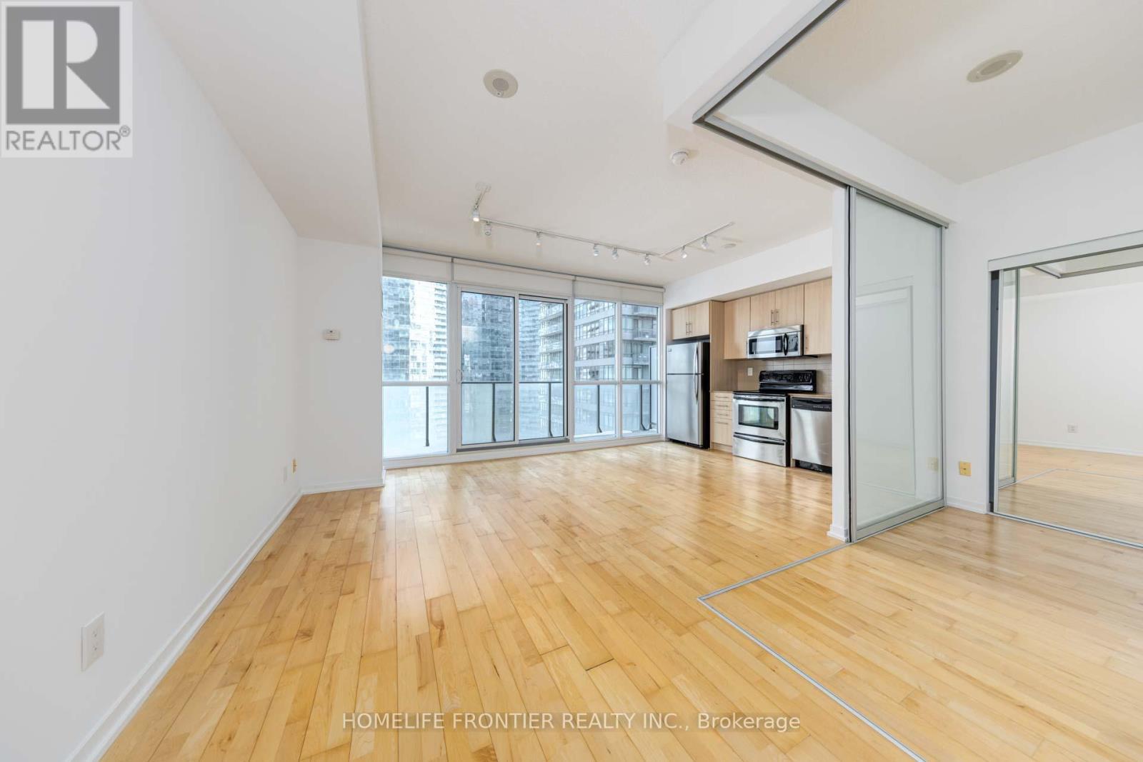 2111 - 65 Bremner Boulevard, Toronto, ON - Indoor Photo Showing Other Room