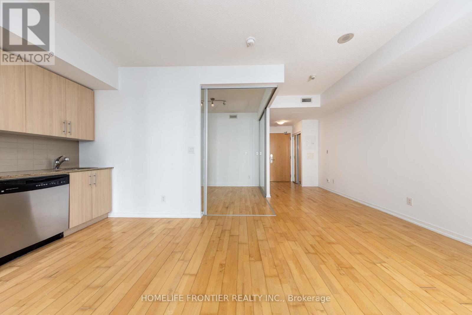 2111 - 65 Bremner Boulevard, Toronto, ON - Indoor