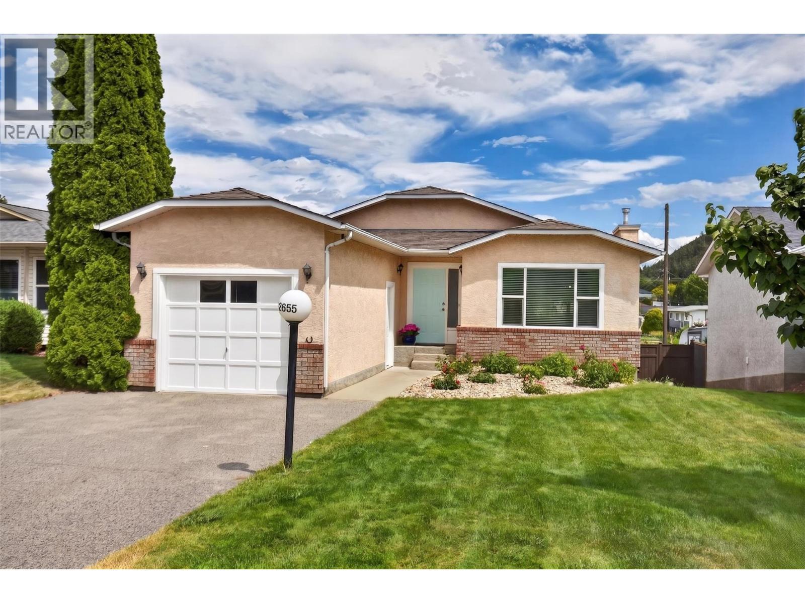 2655 Applegreen Court, West Kelowna, BC - Outdoor