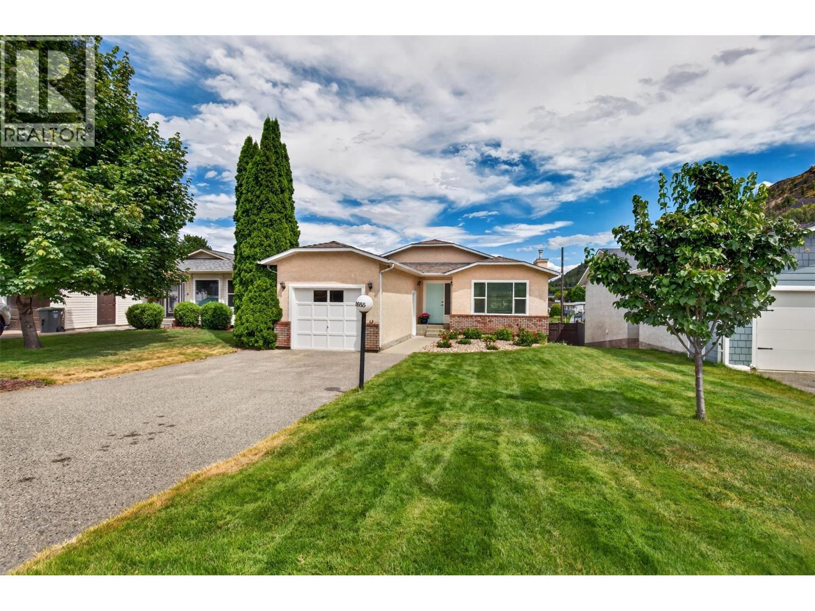 2655 Applegreen Court, West Kelowna, BC - Outdoor With Facade