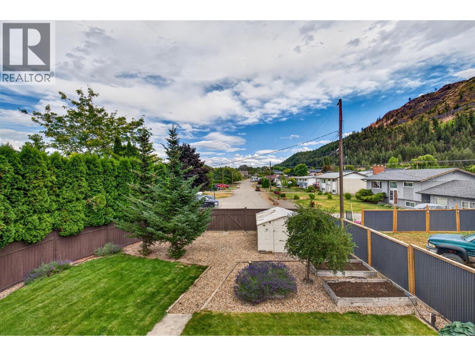 Fully Enclosed Yard with Access to Brentwood Rd - 2655 Applegreen Court, West Kelowna, BC - Outdoor