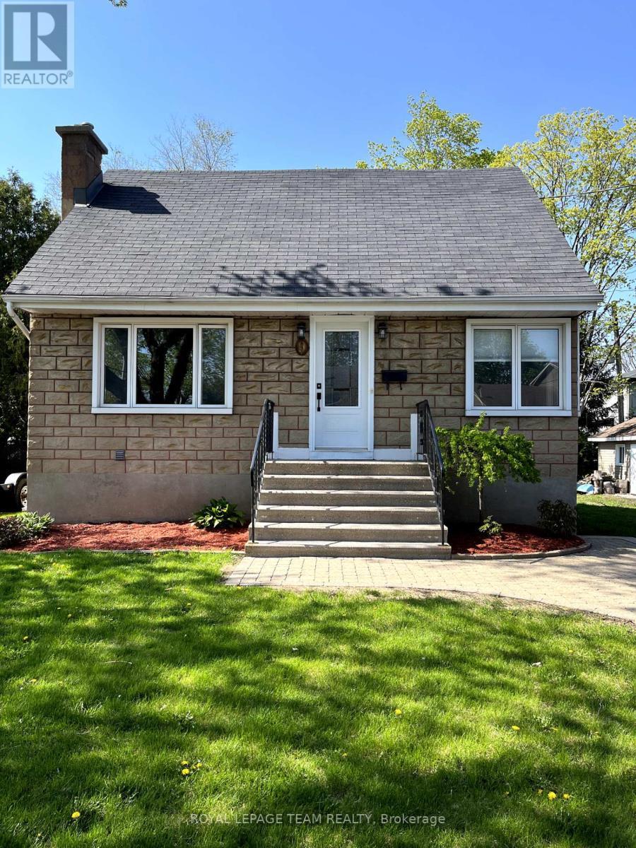 9 Tower Road E, Ottawa, ON - Outdoor