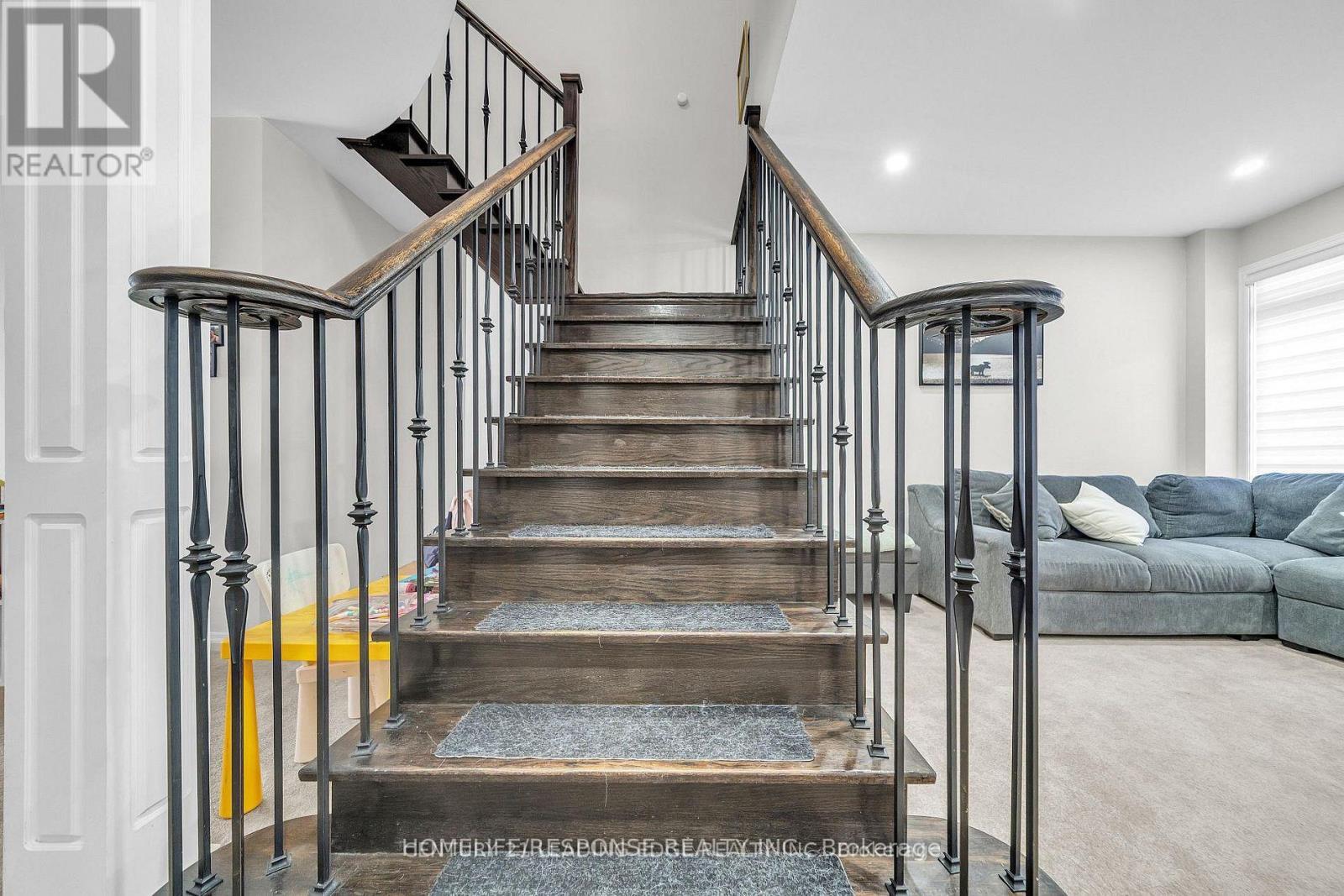 5 Gooseman Crescent, Markham, ON - Indoor Photo Showing Other Room