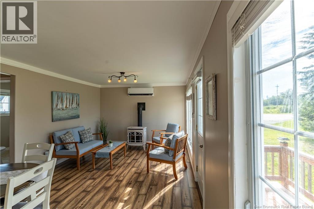 4 Gregg Street, Baie-Sainte-Anne, NB - Indoor