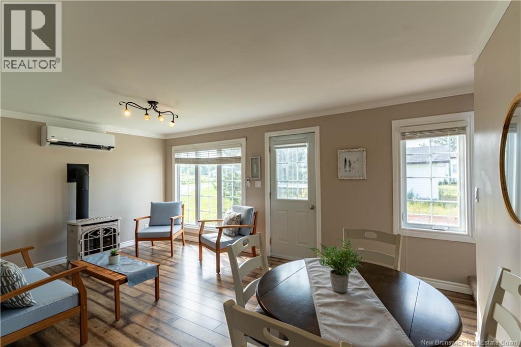 4 Gregg Street, Baie-Sainte-Anne, NB - Indoor
