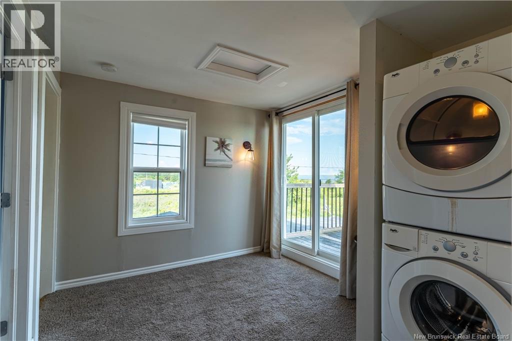 4 Gregg Street, Baie-Sainte-Anne, NB - Indoor Photo Showing Laundry Room