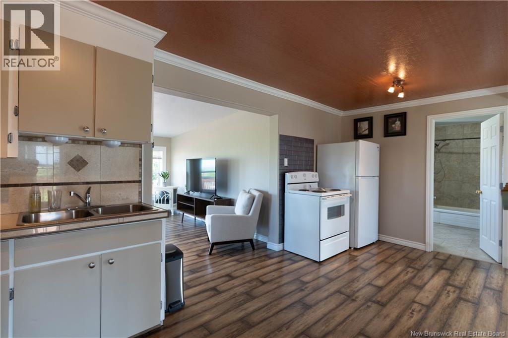 4 Gregg Street, Baie-Sainte-Anne, NB - Indoor Photo Showing Kitchen With Double Sink