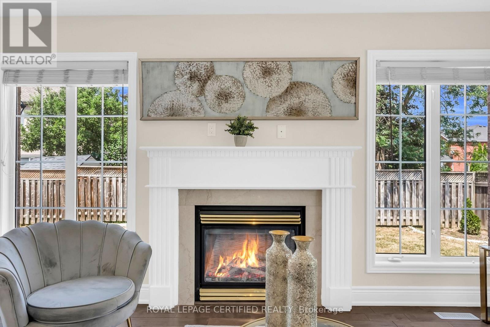 5890 Tampico Way, Mississauga, ON - Indoor Photo Showing Living Room With Fireplace