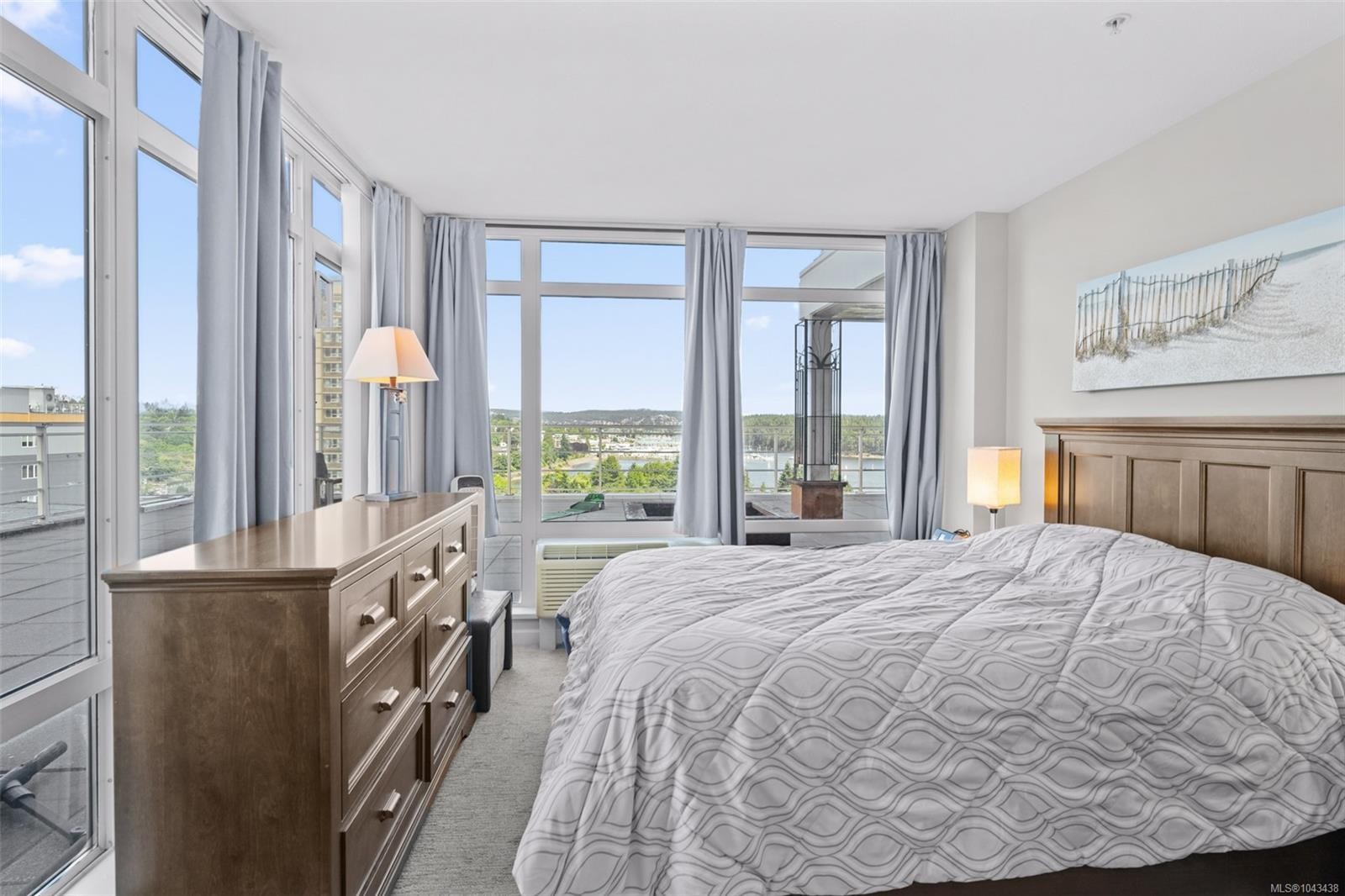 #805-38 Front St, Nanaimo, BC - Indoor Photo Showing Bedroom