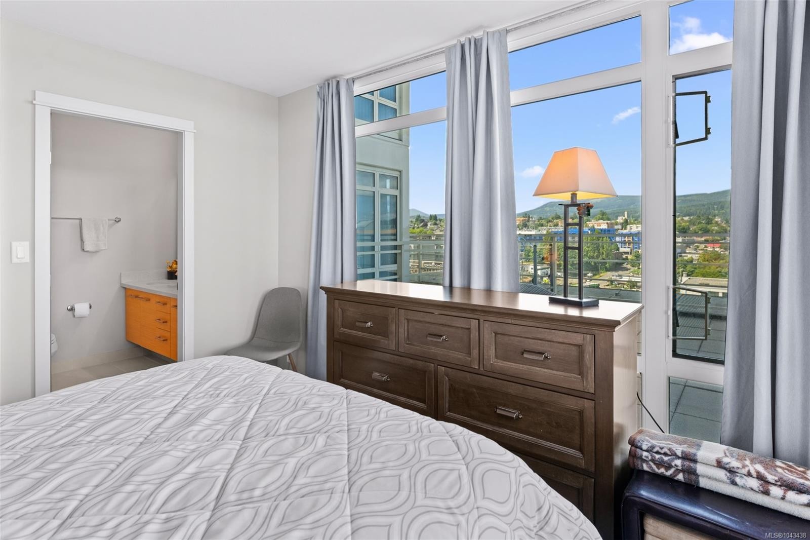 #805-38 Front St, Nanaimo, BC - Indoor Photo Showing Bedroom