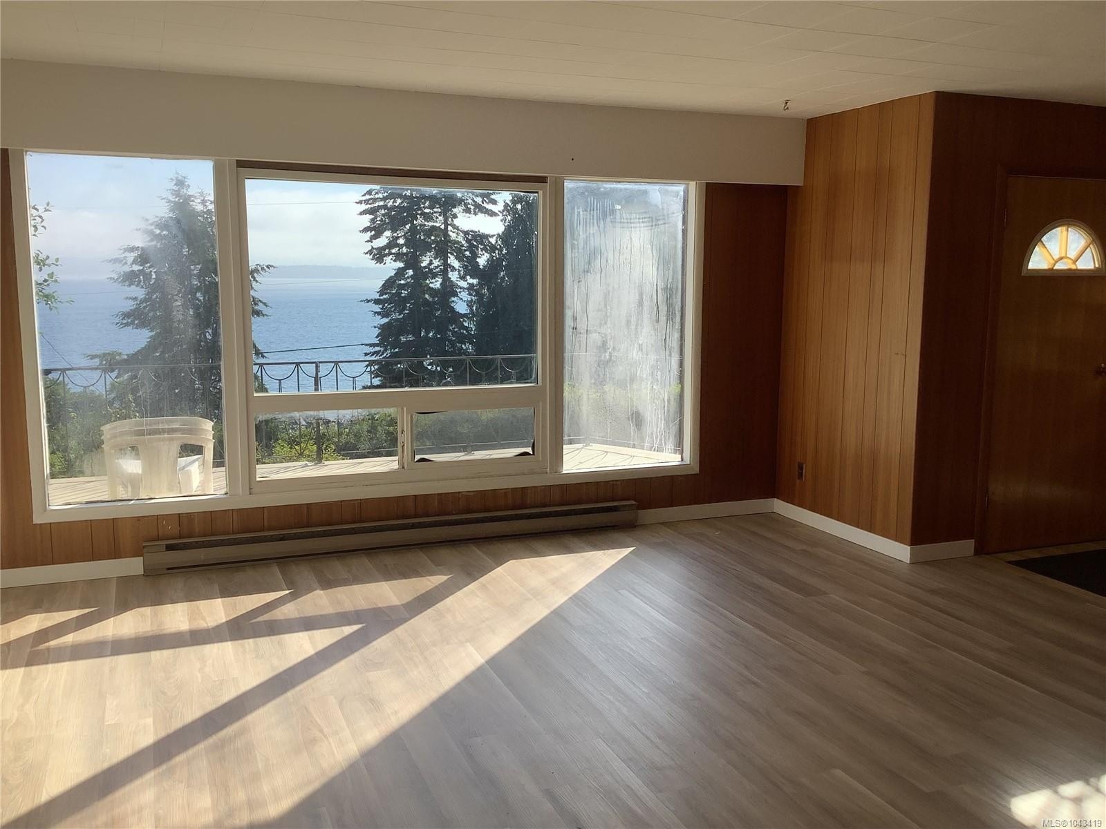 395 2Nd St, Sointula, BC