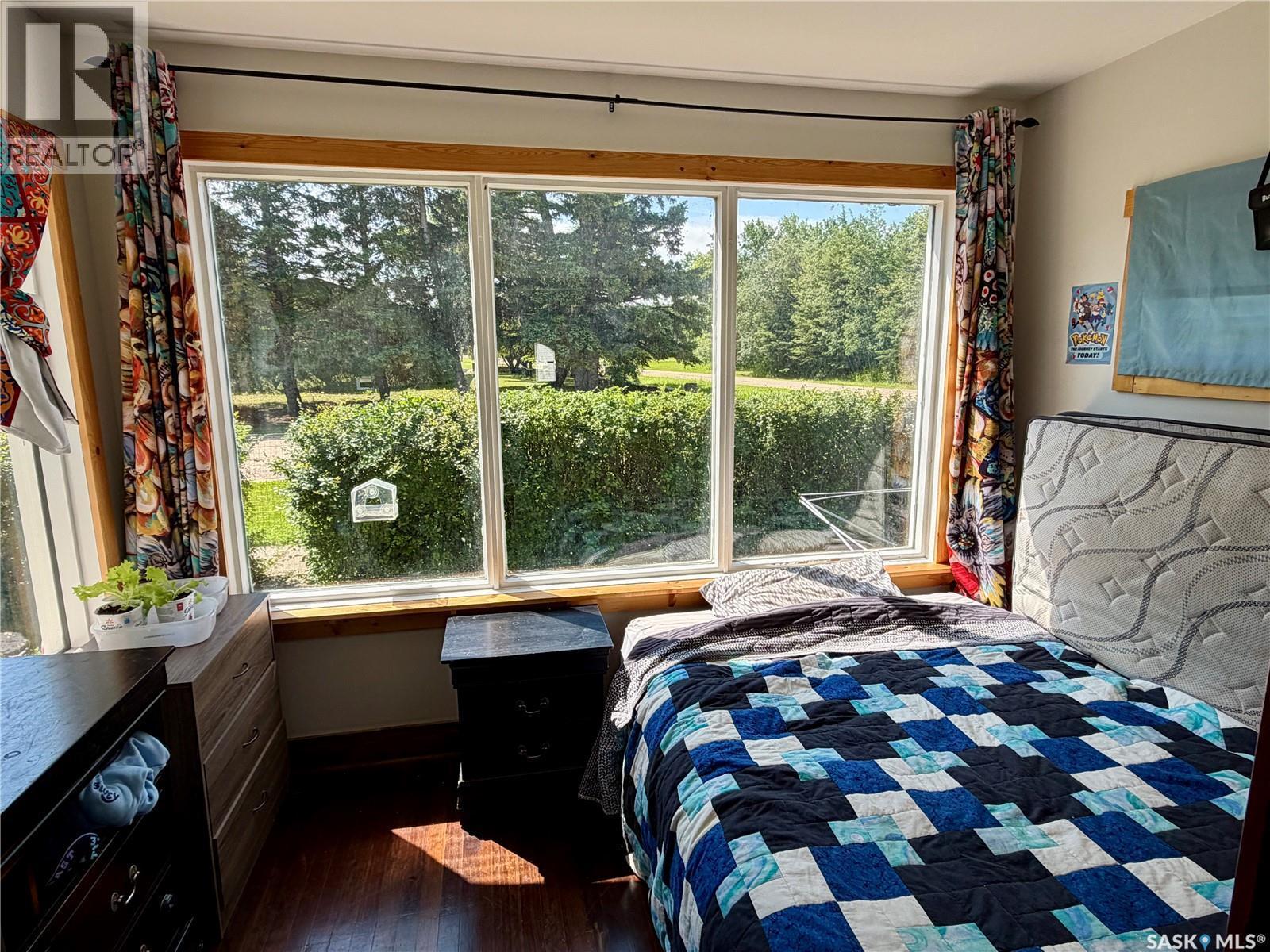 402 4Th Street, Medstead, SK - Indoor Photo Showing Bedroom