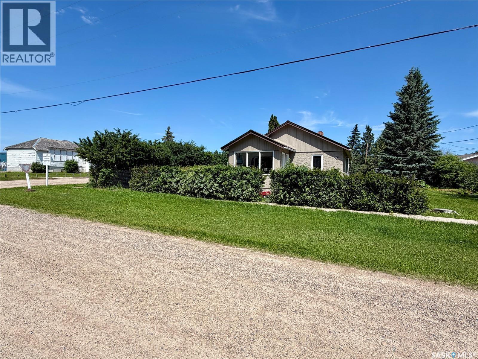 402 4Th Street, Medstead, SK - Outdoor