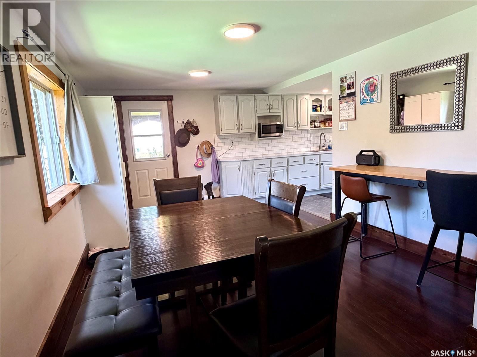 402 4Th Street, Medstead, SK - Indoor Photo Showing Dining Room