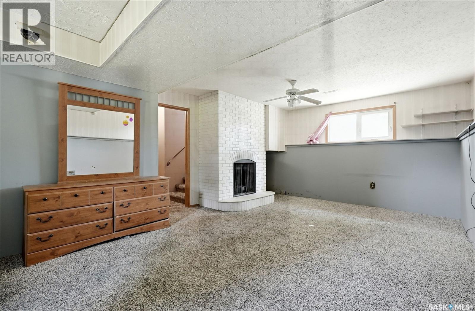 158 Read Avenue, Regina, SK - Indoor