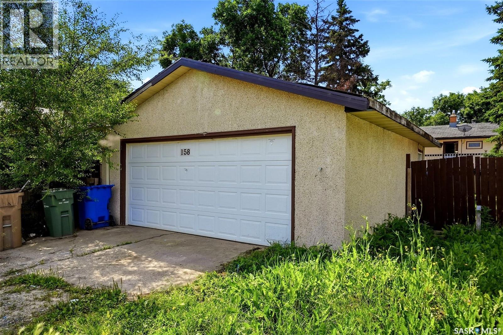 158 Read Avenue, Regina, SK - Outdoor With Exterior