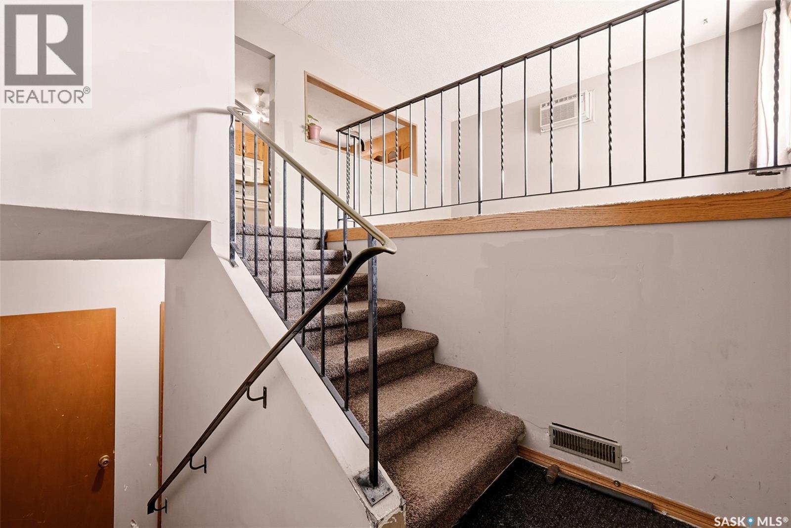 158 Read Avenue, Regina, SK - Indoor Photo Showing Other Room