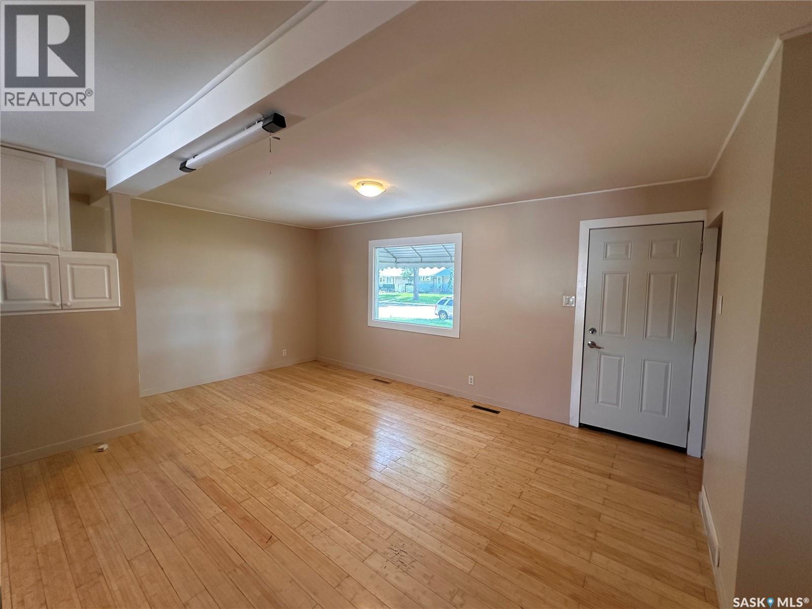 1106 10Th Avenue E, Regina, SK - Indoor Photo Showing Other Room