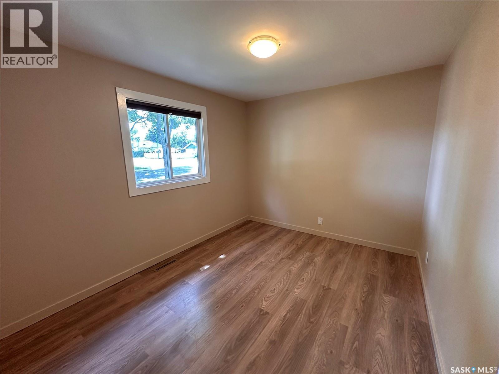 1106 10Th Avenue E, Regina, SK - Indoor Photo Showing Other Room