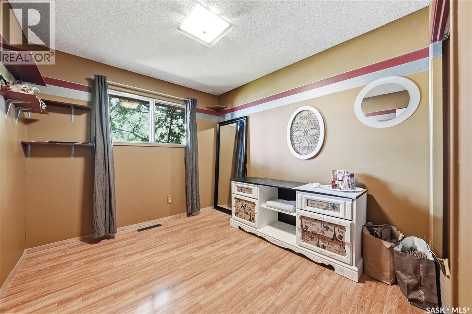 2145 37Th Street W, Saskatoon, SK - Indoor