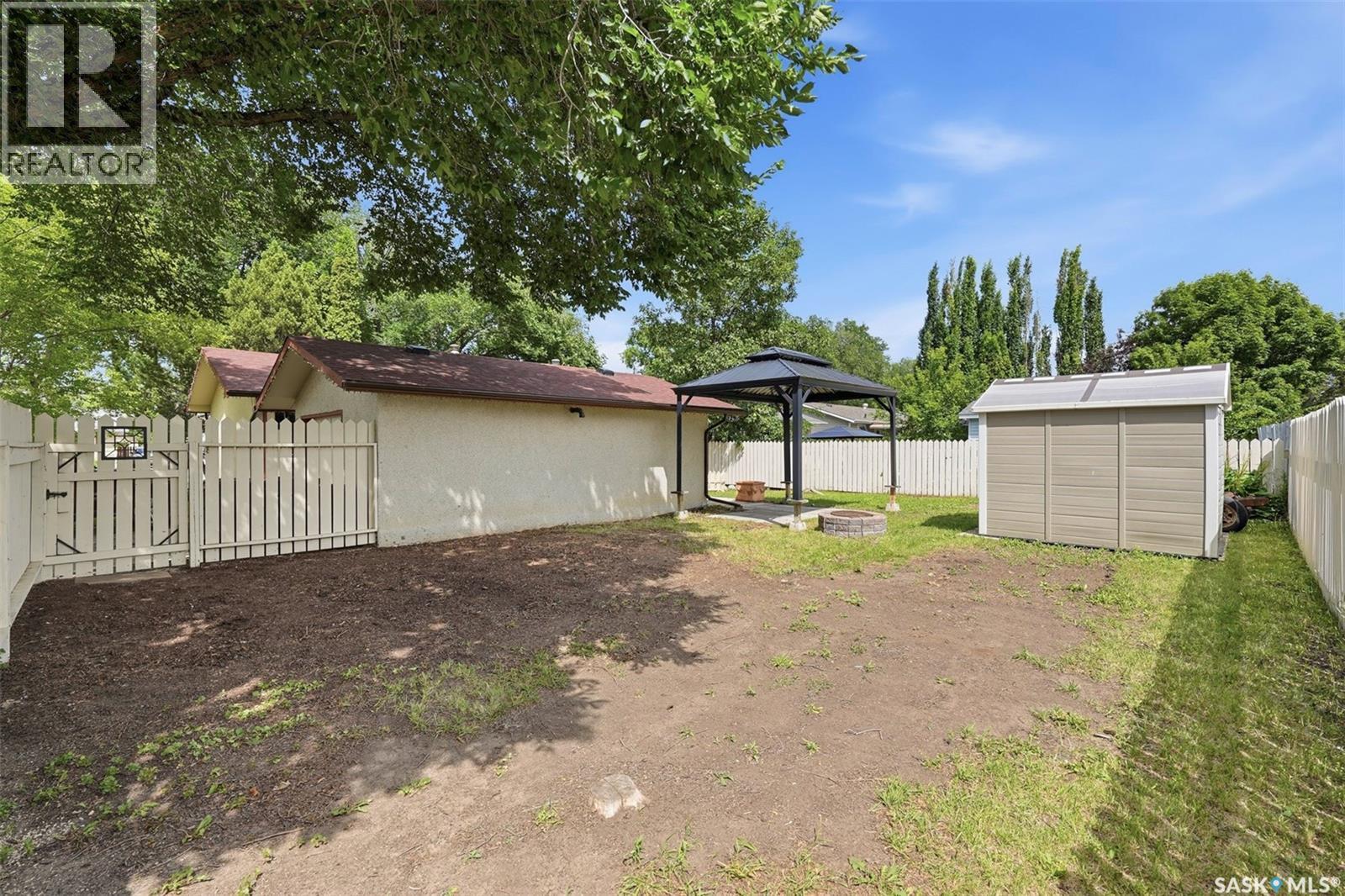 2145 37Th Street W, Saskatoon, SK - Outdoor