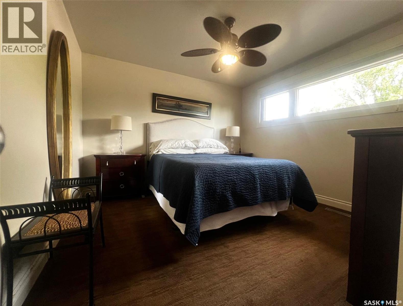 1183 George Street E, Swift Current, SK - Indoor Photo Showing Bedroom