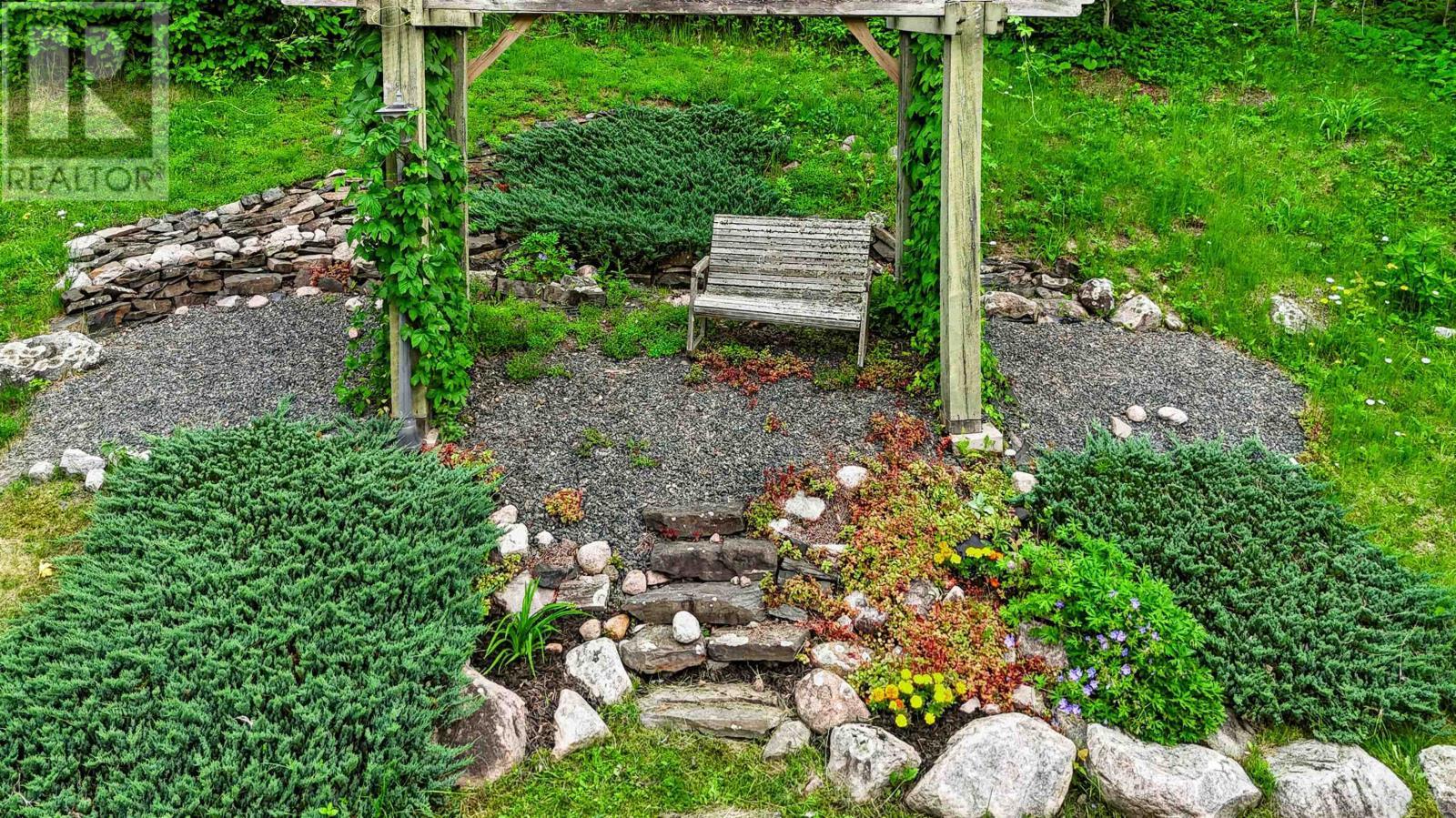 123 Canfield Rd, Kenora, ON - Outdoor