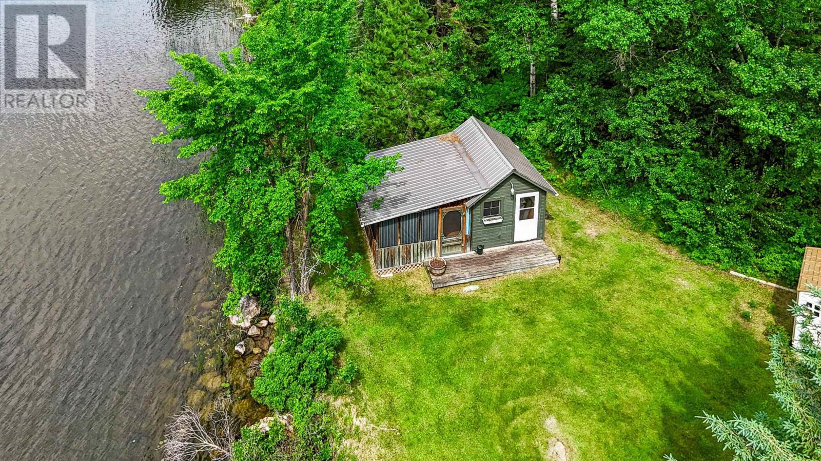 123 Canfield Rd, Kenora, ON - Outdoor