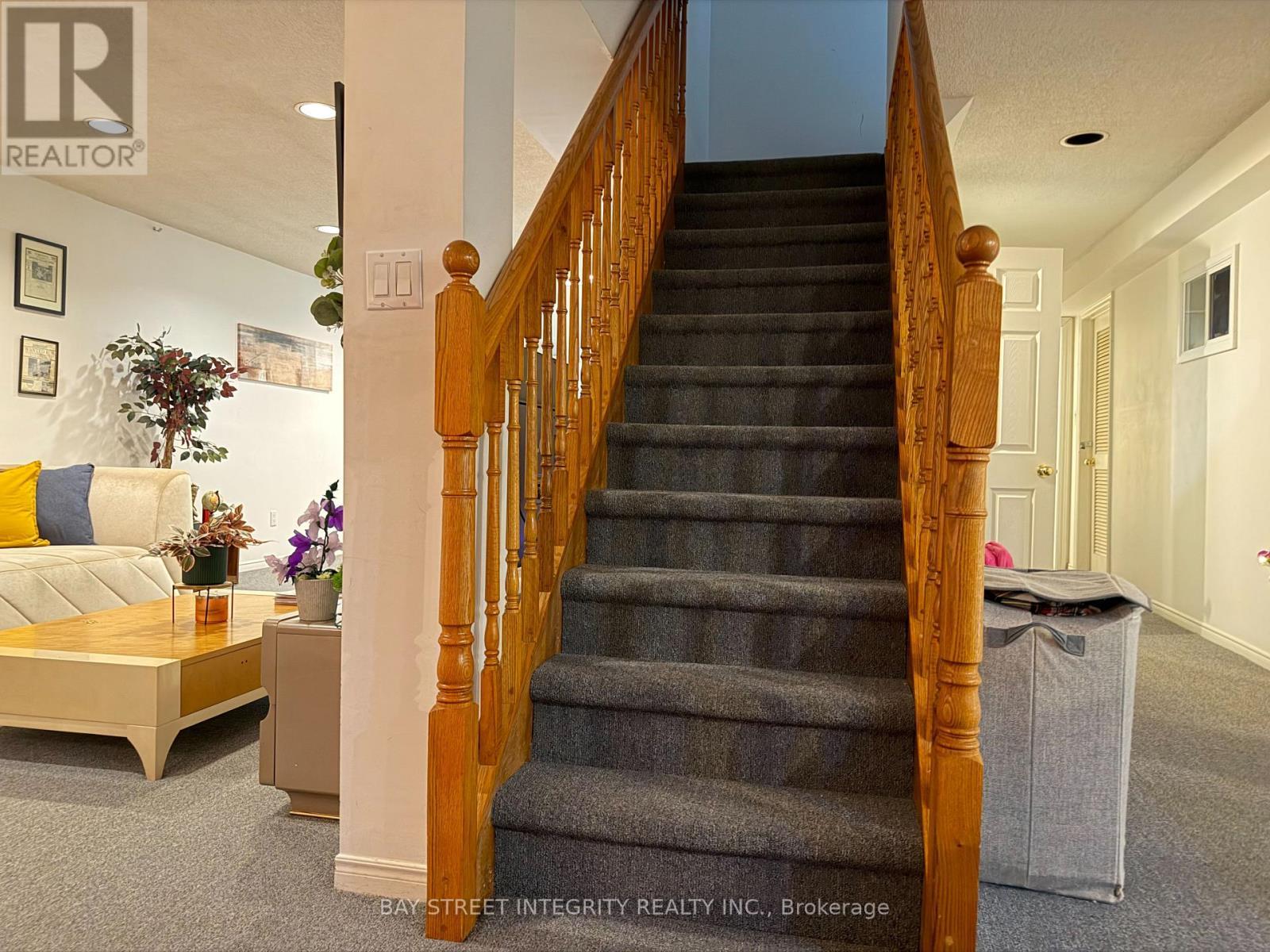 5110 Nishga Court, Mississauga, ON - Indoor Photo Showing Other Room
