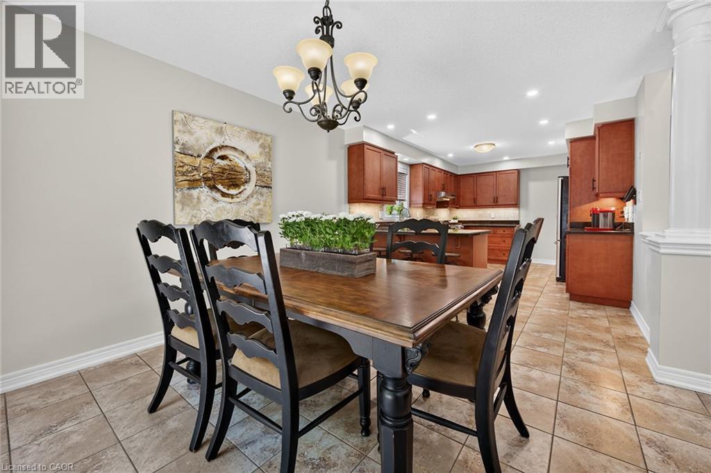 160 Wills Crescent, Binbrook, ON - Indoor Photo Showing Dining Room