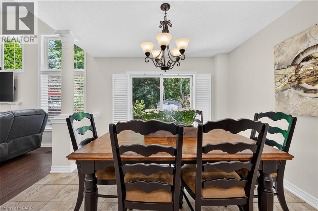 160 Wills Crescent, Binbrook, ON - Indoor Photo Showing Dining Room