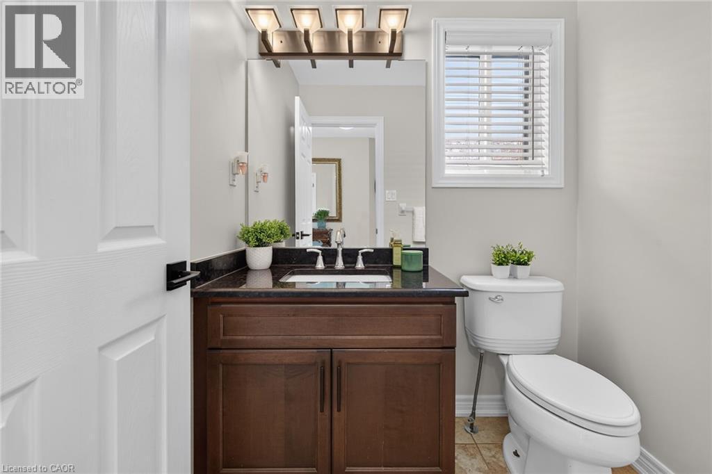 160 Wills Crescent, Binbrook, ON - Indoor Photo Showing Bathroom