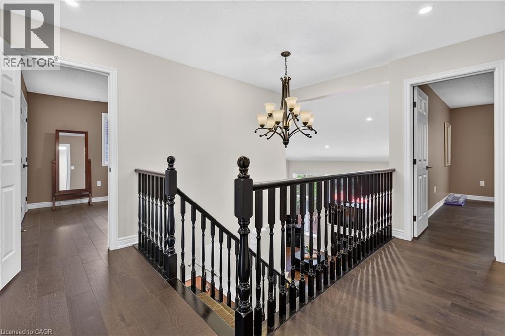 160 Wills Crescent, Binbrook, ON - Indoor Photo Showing Other Room