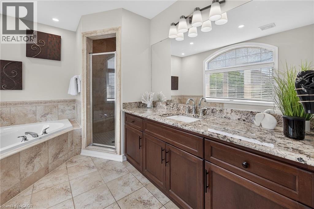 160 Wills Crescent, Binbrook, ON - Indoor Photo Showing Bathroom