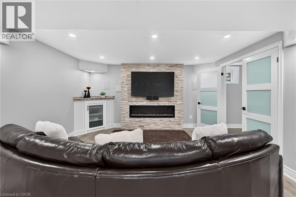 160 Wills Crescent, Binbrook, ON - Indoor With Fireplace